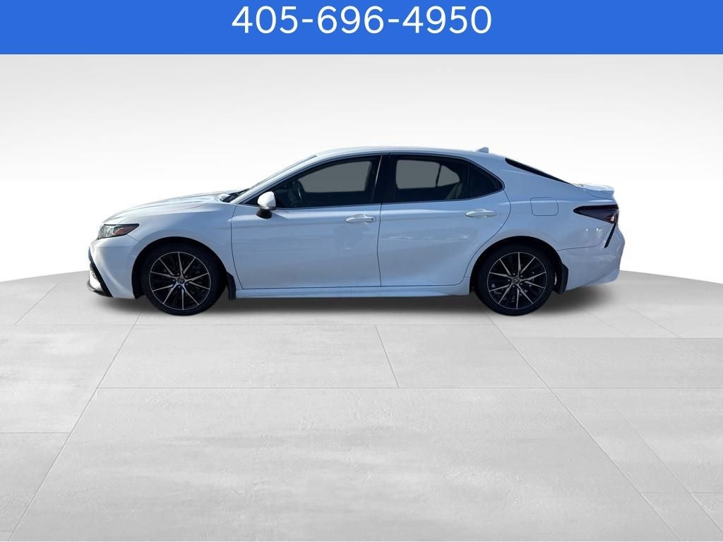 2022 Toyota Camry SE