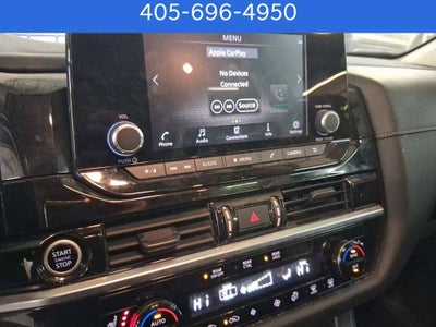 2022 Nissan Pathfinder SV