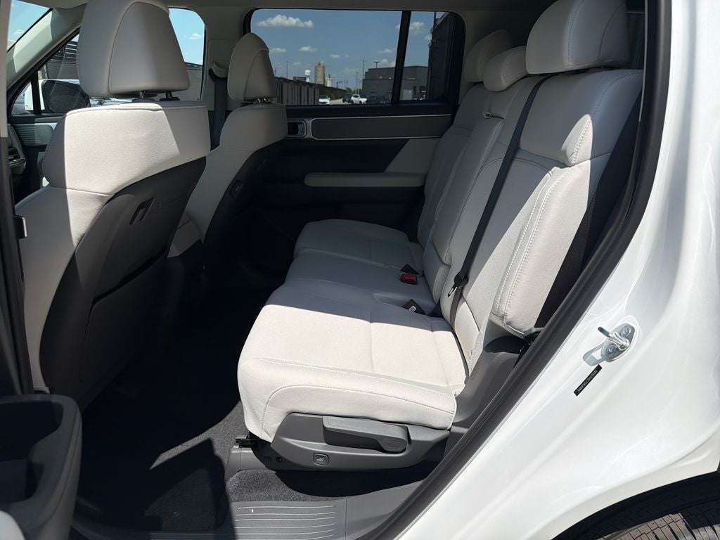 2027 Hyundai Santa Fe SE FWD