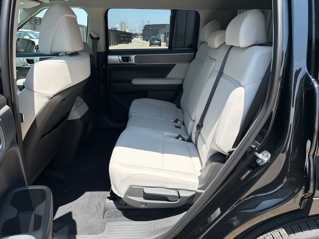 2027 Hyundai Santa Fe SE FWD