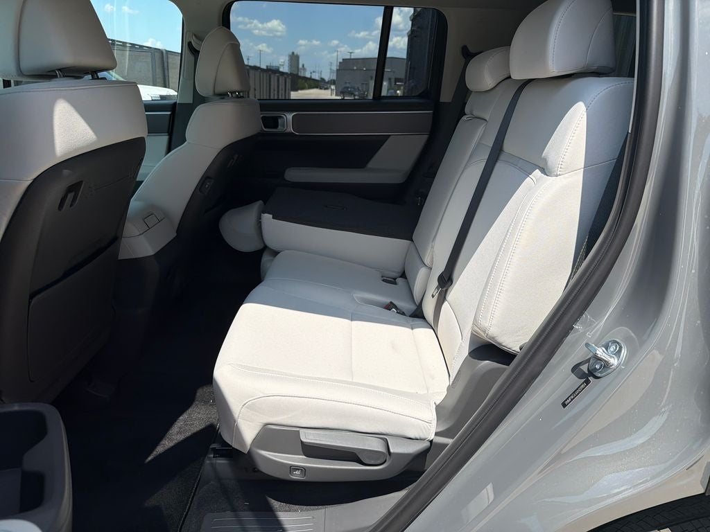 2027 Hyundai Santa Fe SE FWD