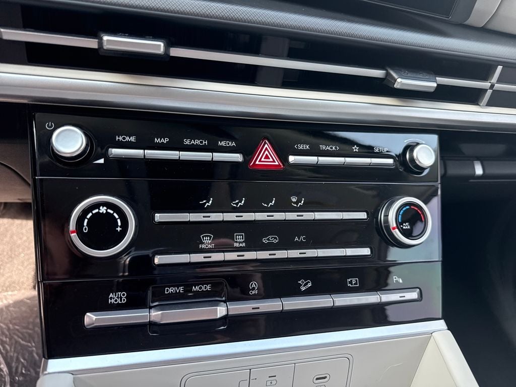 2026 Hyundai Santa Fe SE FWD