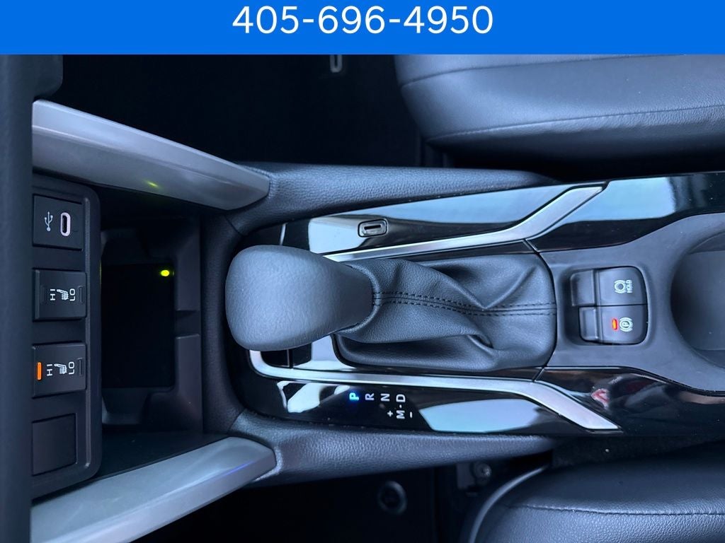 2025 Toyota Corolla Cross XLE