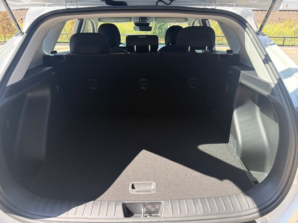 2027 Hyundai Kona SE FWD