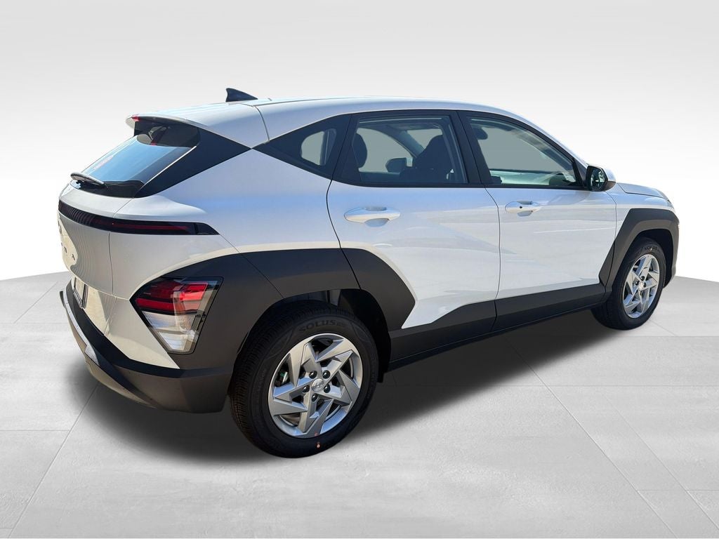 2027 Hyundai Kona SE FWD