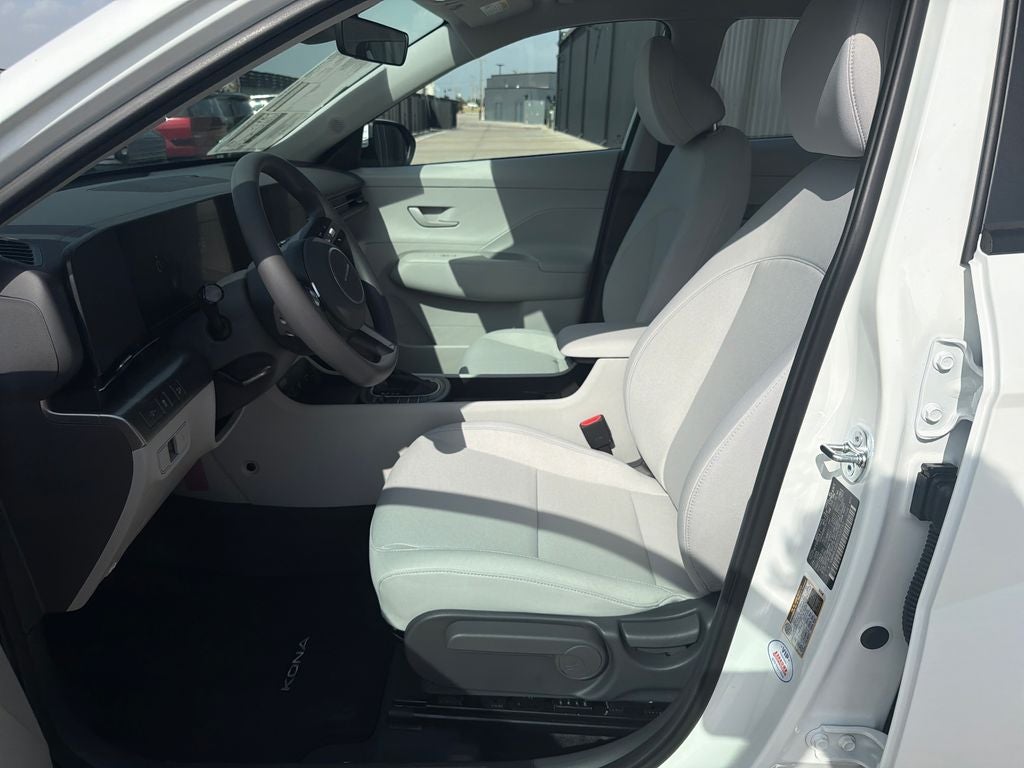 2027 Hyundai Kona SE FWD