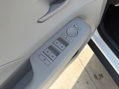 2027 Hyundai Kona SE FWD