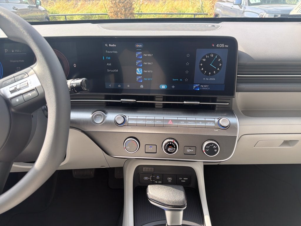 2027 Hyundai Kona SE FWD