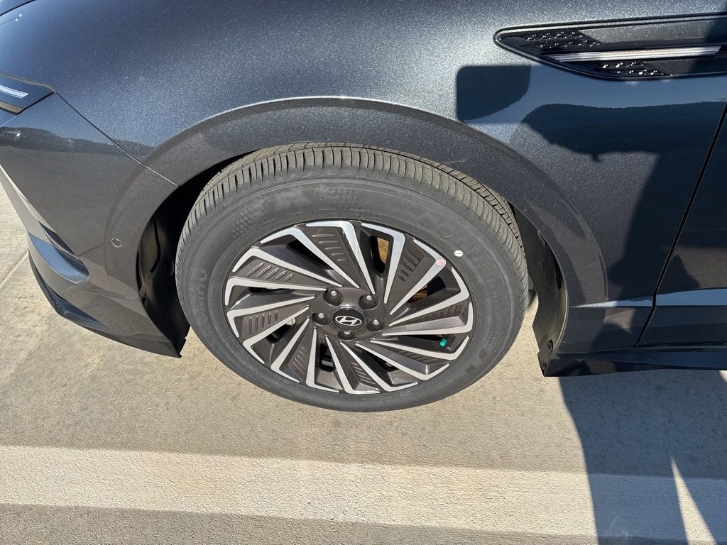 2026 Hyundai Sonata Hybrid Limited