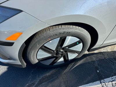 2025 Hyundai IONIQ 6 Limited