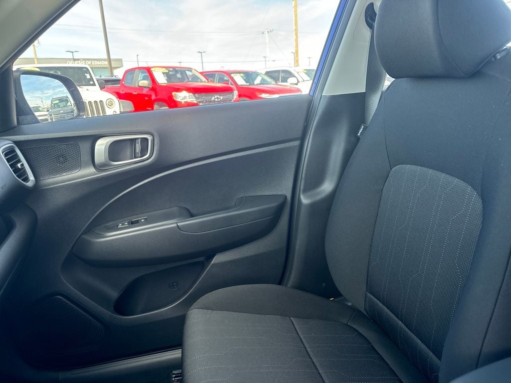 2026 Hyundai Venue SE