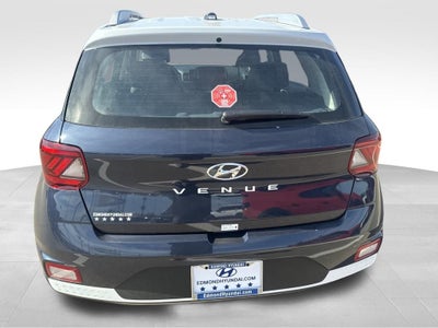 2026 Hyundai Venue SEL w/Two-Tone Roof