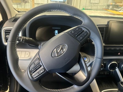 2026 Hyundai Venue SEL w/Two-Tone Roof