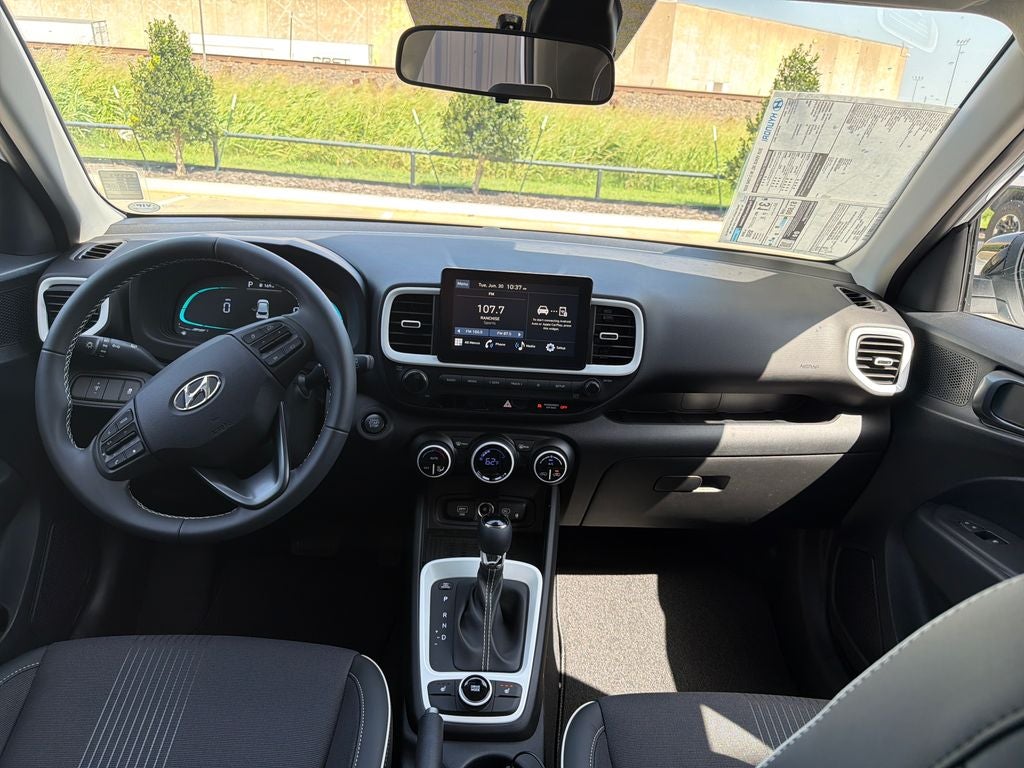 2026 Hyundai Venue SEL w/Two-Tone Roof