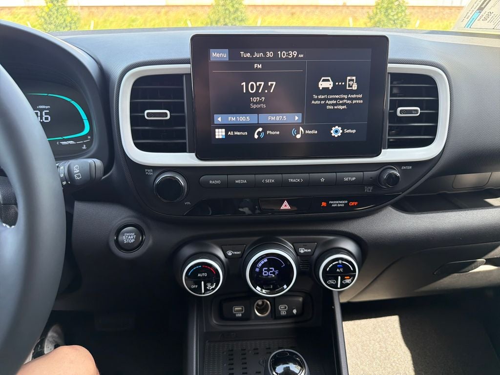 2026 Hyundai Venue SEL w/Two-Tone Roof