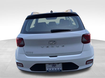 2026 Hyundai Venue SEL w/Two-Tone Roof