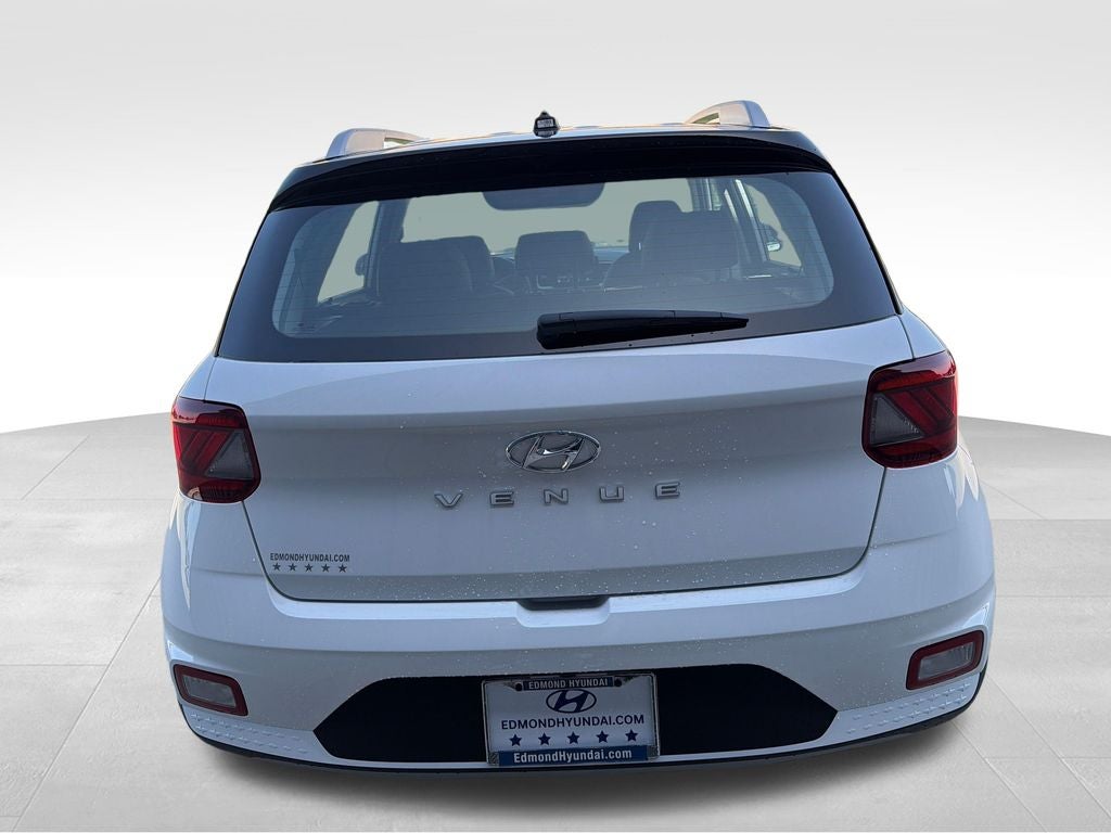 2026 Hyundai Venue SEL w/Two-Tone Roof