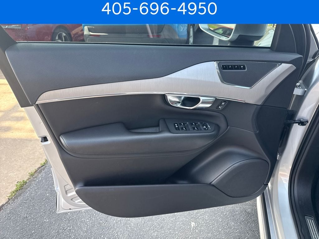 2022 Volvo XC90 T5 Momentum