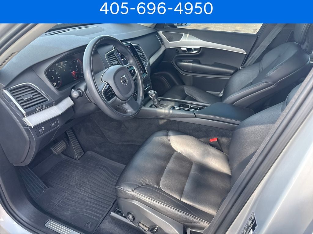2022 Volvo XC90 T5 Momentum