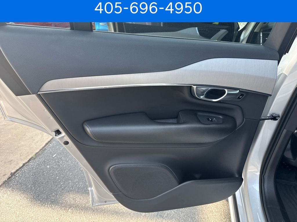 2022 Volvo XC90 T5 Momentum