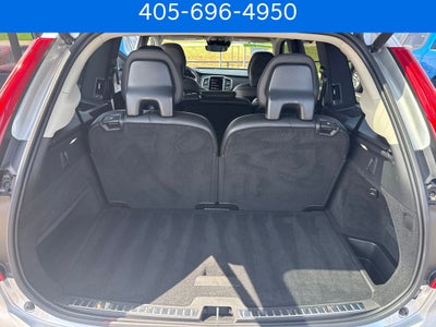 2022 Volvo XC90 T5 Momentum