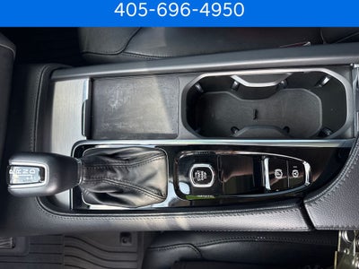 2022 Volvo XC90 T5 Momentum