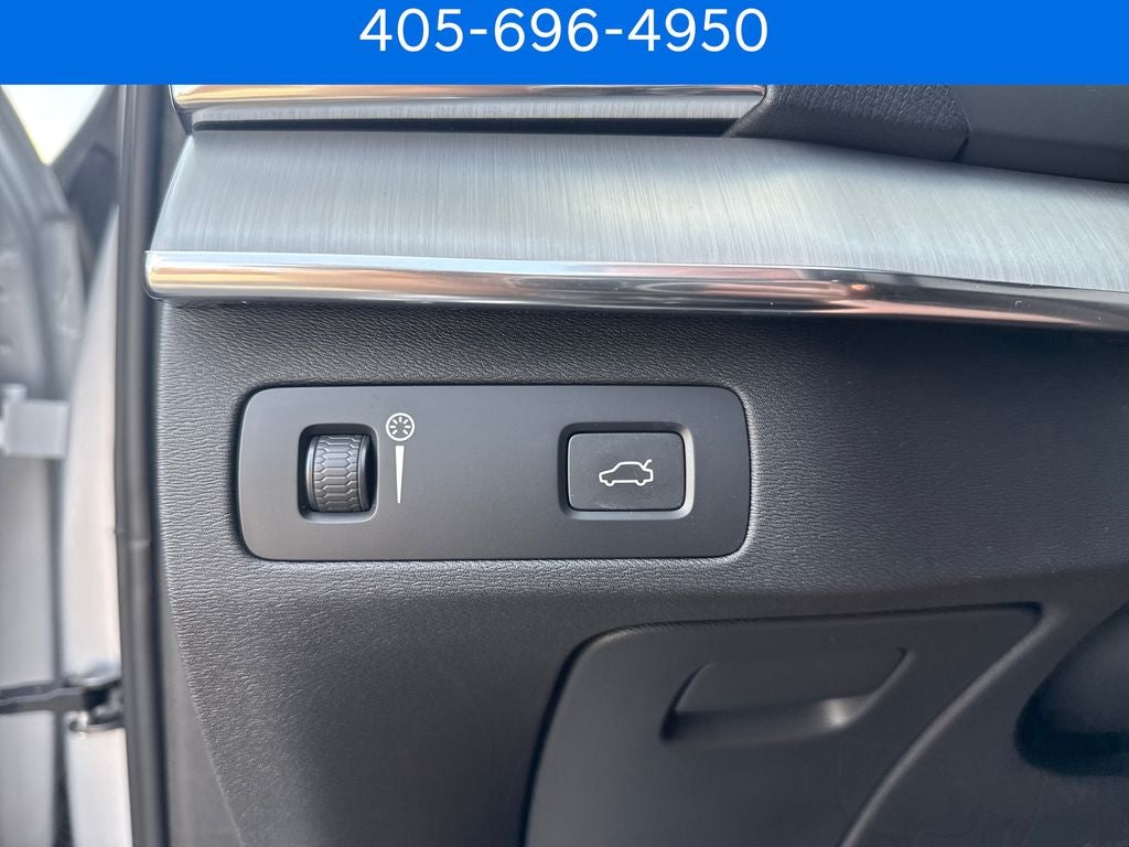 2022 Volvo XC90 T5 Momentum