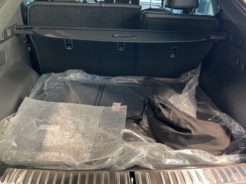 2024 Genesis GV60 Standard