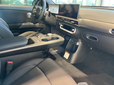 2024 Genesis GV60 Standard