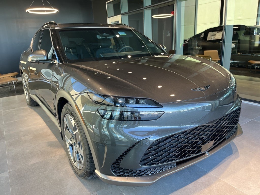 2024 Genesis GV60 Standard