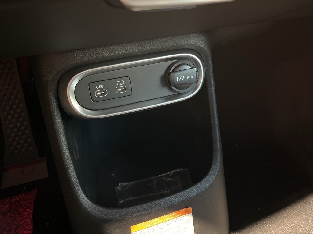 2024 Genesis GV60 Standard