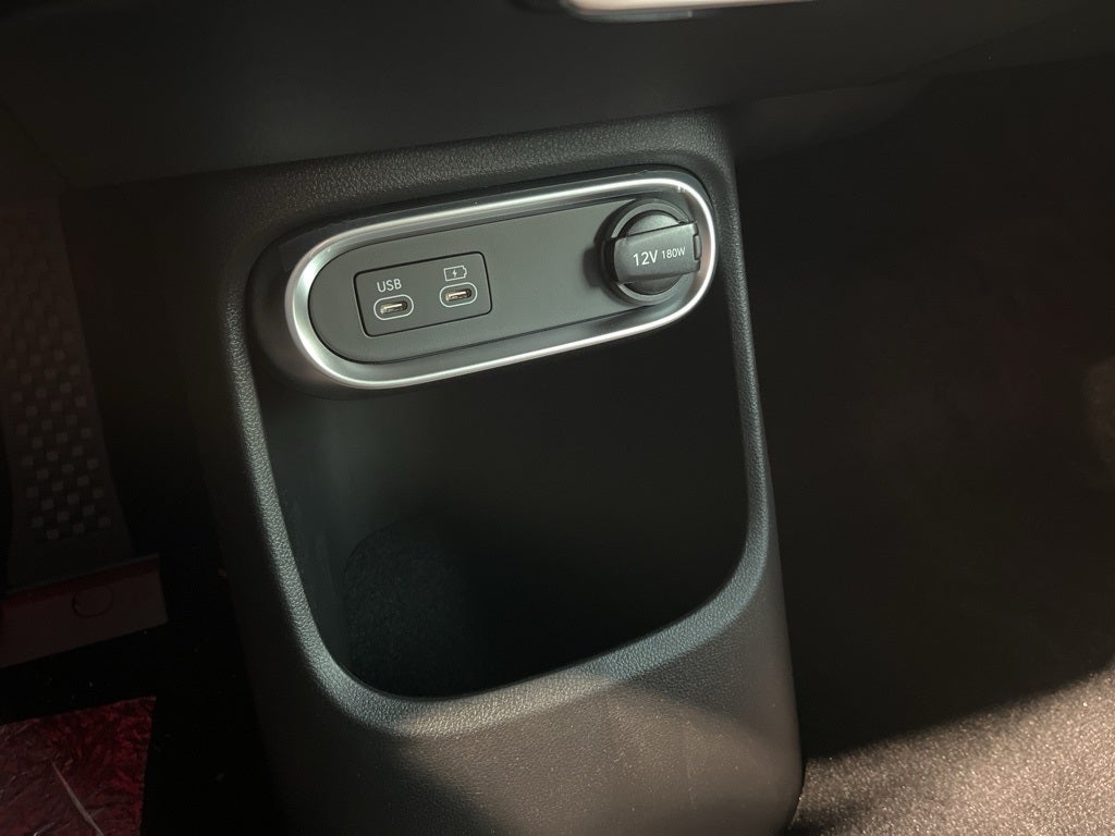 2024 Genesis GV60 Standard