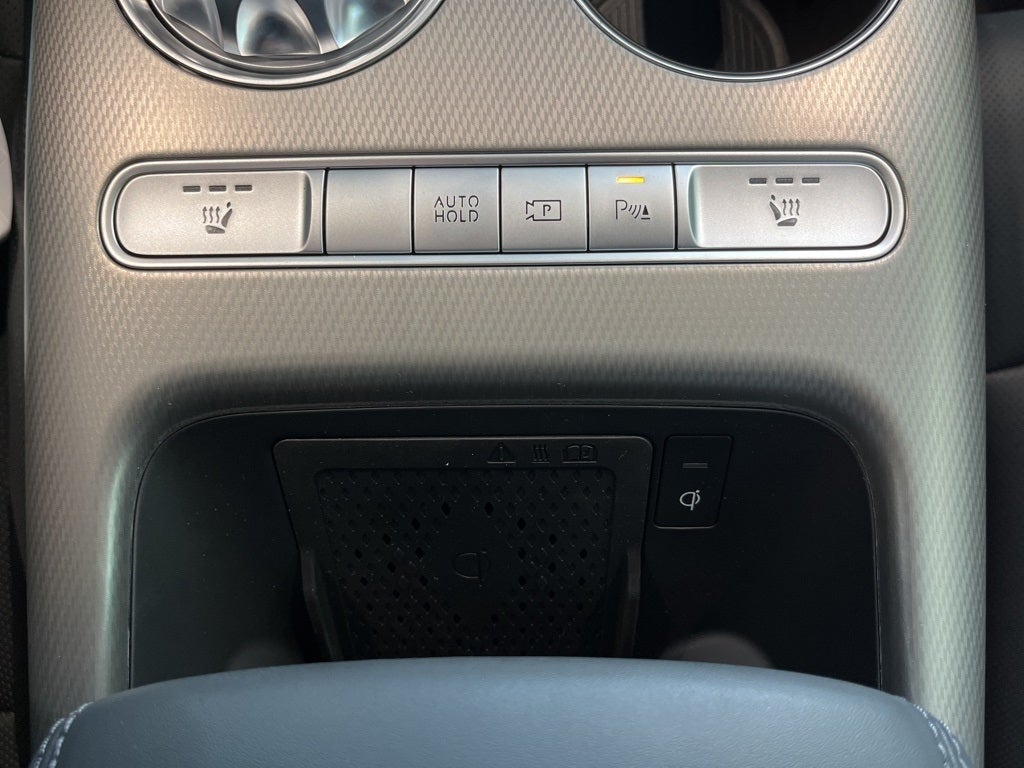 2024 Genesis GV60 Standard