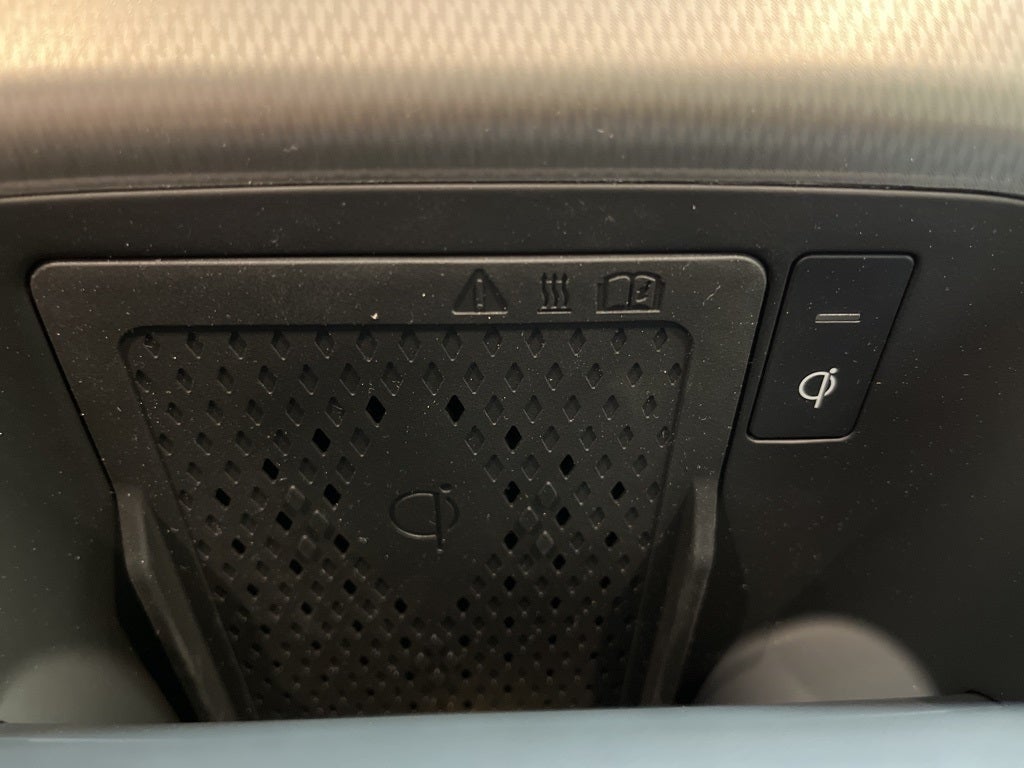 2024 Genesis GV60 Standard