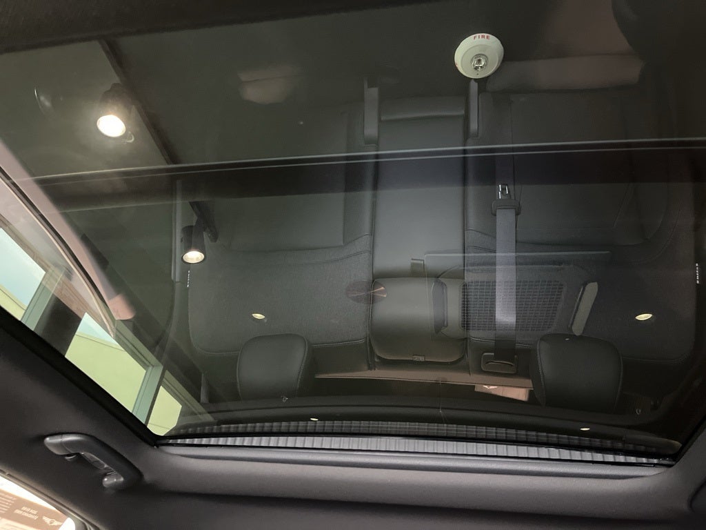 2024 Genesis GV60 Standard