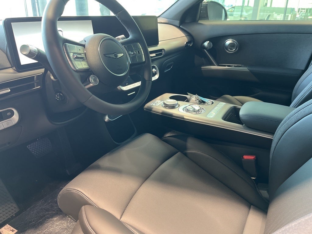 2024 Genesis GV60 Standard