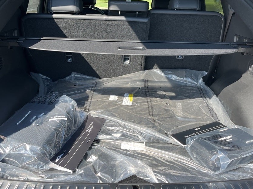 2024 Genesis GV60 Standard