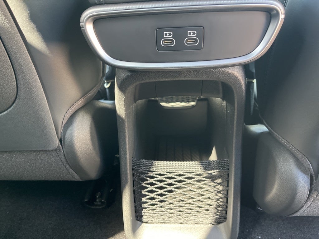 2024 Genesis GV60 Standard