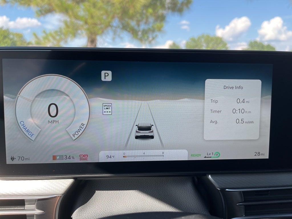 2024 Genesis GV60 Standard