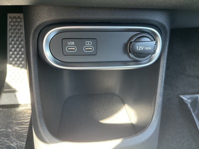 2024 Genesis GV60 Standard