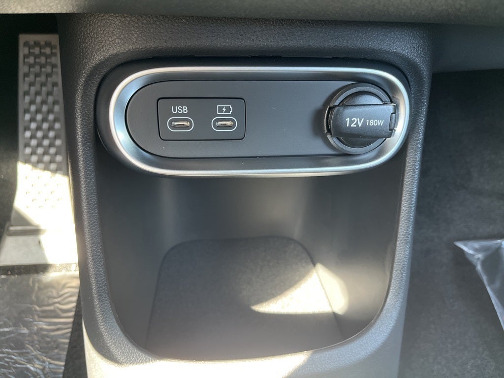 2024 Genesis GV60 Standard