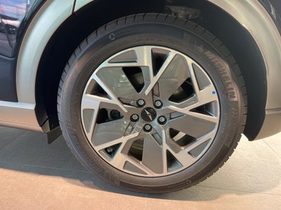 2024 Genesis GV60 Standard