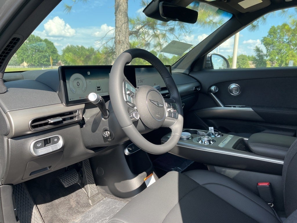 2024 Genesis GV60 Standard