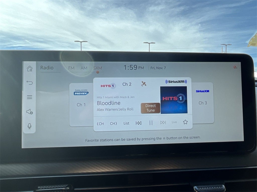 2025 Genesis GV60 Standard