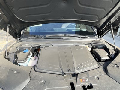 2025 Genesis GV60 Standard