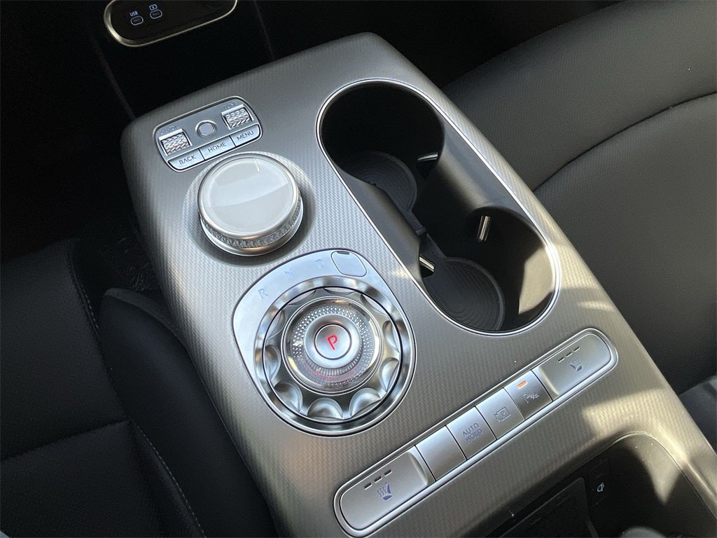 2025 Genesis GV60 Standard