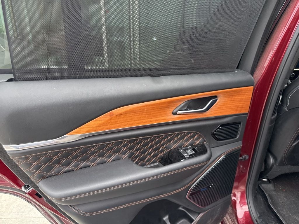 2022 Jeep Grand Cherokee Summit Reserve