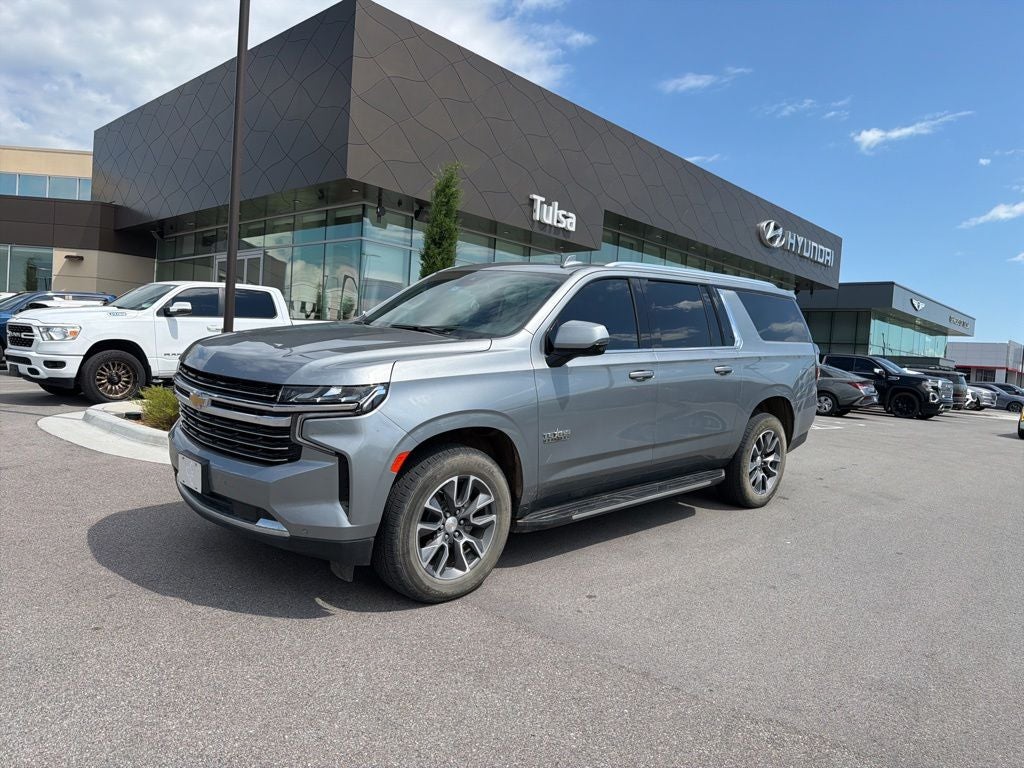 2023 Chevrolet Suburban LT
