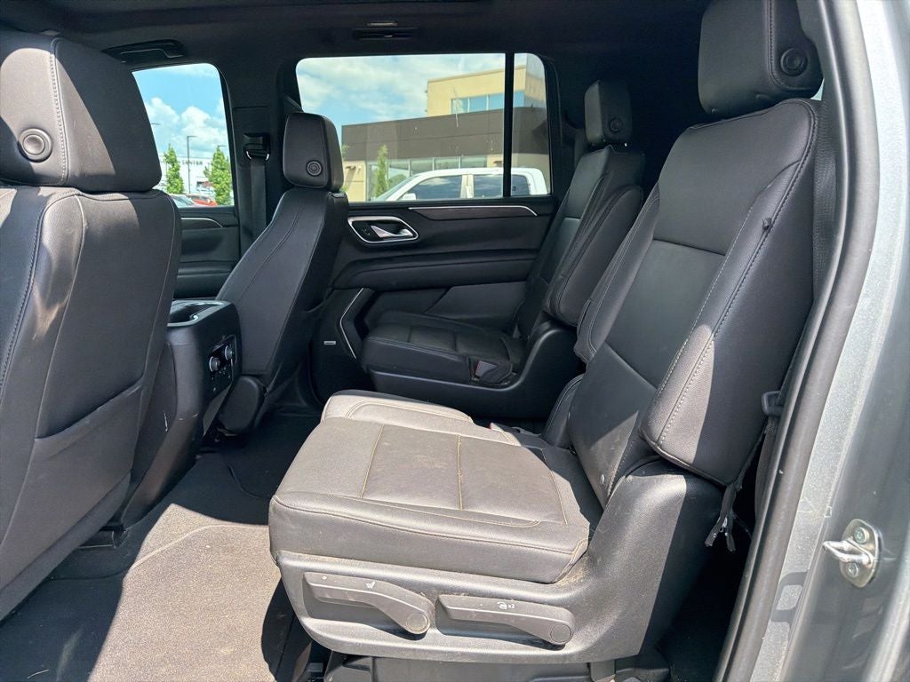 2023 Chevrolet Suburban LT