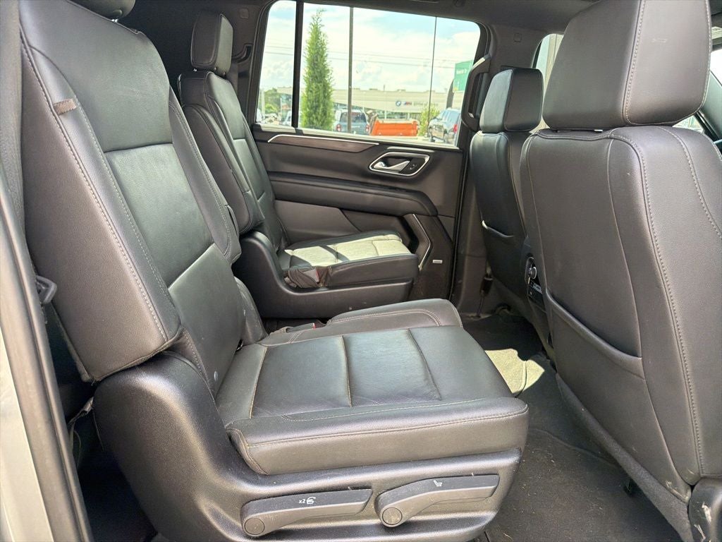 2023 Chevrolet Suburban LT